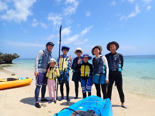 宮古島島日和半日シーカヤックファミリープライベートツアーの写真